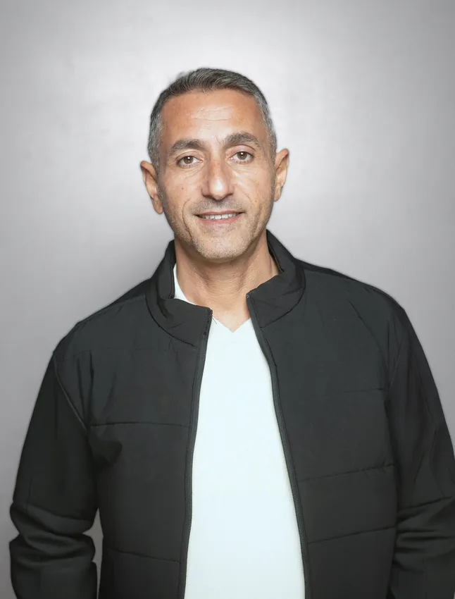 אבי בסון — סוכן פנסיוני ויועץ פרישה